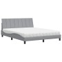 Cama con colchón de tela gris claro 160x200 cm