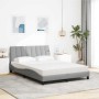 Cama con colchón tela gris claro 140x190 cm